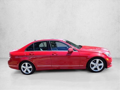 Used 2011 Mercedes-Benz C 300 4MATIC Sedan image 5