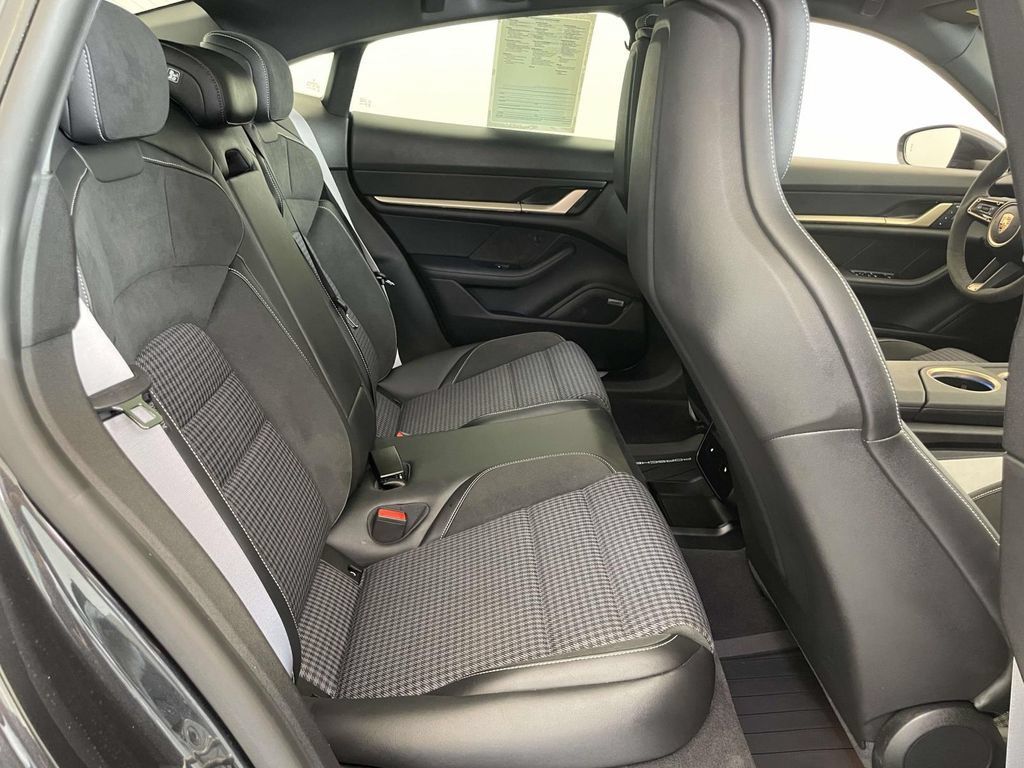 Certified 2025 Porsche Taycan 4S AWD/4WD image 22