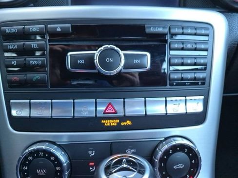 Used 2012 Mercedes-Benz SLK 350 image 25