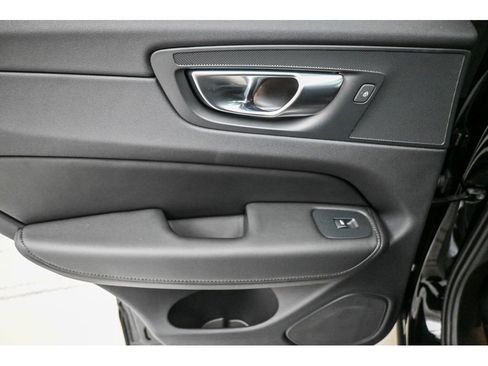 Used 2025 Volvo XC60 T8 Plus w/ Protection Package Premier AWD/4WD image 27