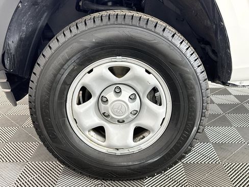 Used 2023 Toyota Tacoma SR RWD image 33