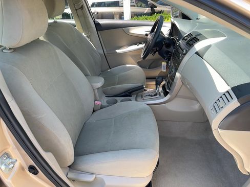 Used 2011 Toyota Corolla LE FWD image 16