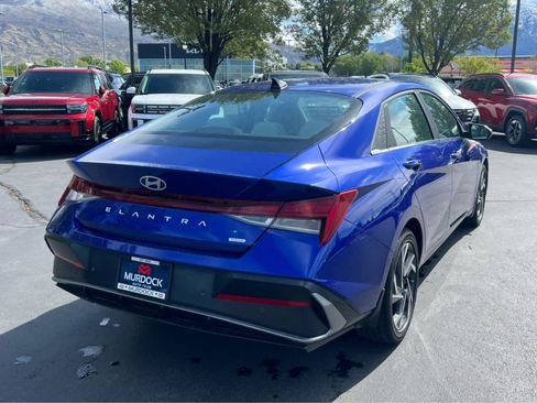 Certified 2024 Hyundai Elantra Limited FWD image 8