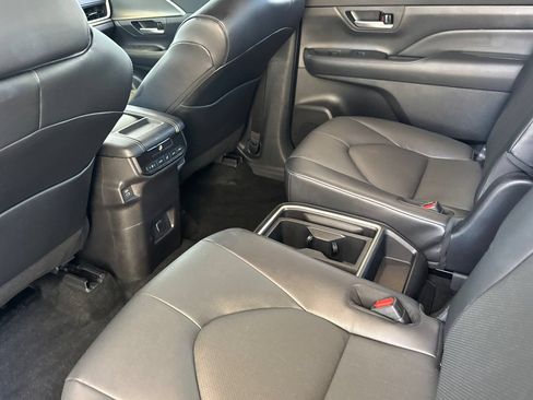 Certified 2025 Toyota Grand Highlander AWD Hybrid image 15