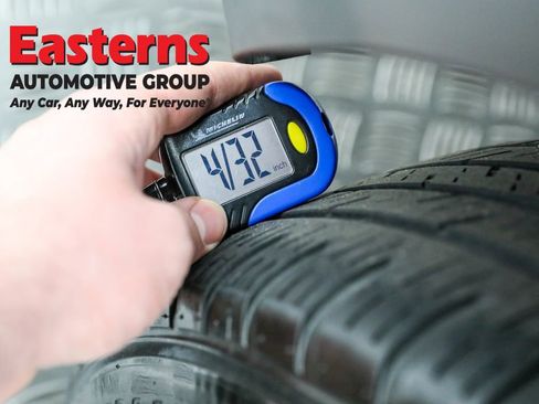 Used 2022 Hyundai Venue SEL image 29