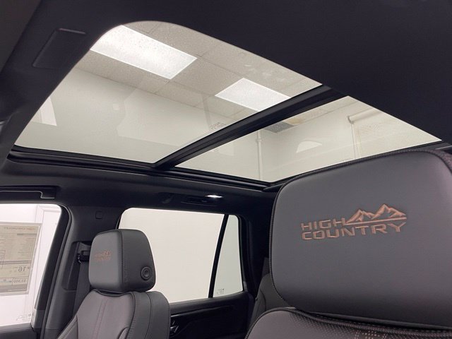 New 2026 Chevrolet Tahoe High Country w/ Sun And Tow Package AWD/4WD image 18
