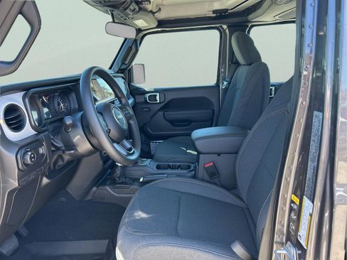 New 2026 Jeep Gladiator Sport image 11