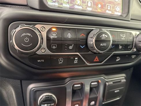 Used 2021 Jeep Wrangler Sport image 29