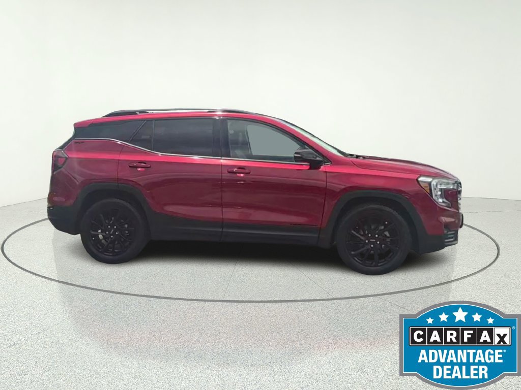 Used 2024 GMC Terrain SLT w/ Elevation Edition FWD image 10