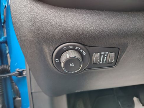 New 2026 Jeep Compass Limited image 13