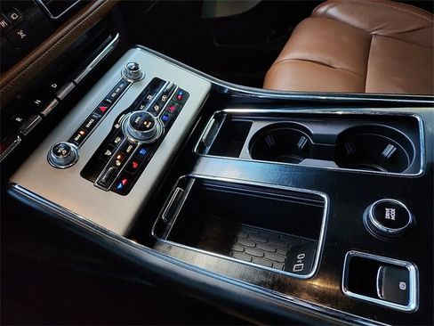 Used 2022 Lincoln Aviator Reserve w/ Equipment Group 201A image 25