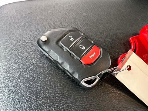 Used 2022 Jeep Gladiator Overland w/ Popular Equipment Package image 32