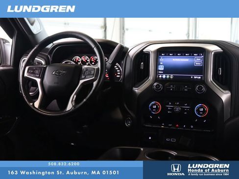 Used 2020 Chevrolet Silverado 1500 RST w/ True North Edition AWD/4WD image 4