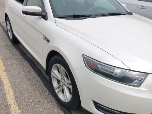 Used 2015 Ford Taurus SEL w/ Equipment Group 201A FWD image 2