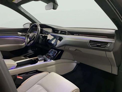 Used 2024 Audi Q8 e-tron Prestige w/ Prestige Package image 19