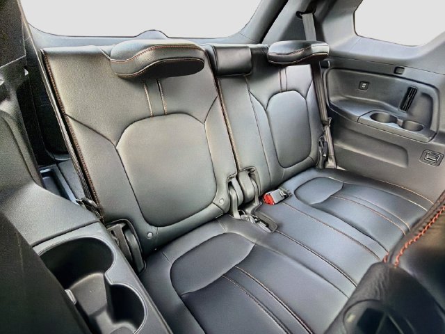 Used 2025 Honda Pilot TrailSport image 10