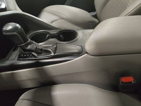 Used 2018 Toyota Camry SE w/ Convenience Package image 26