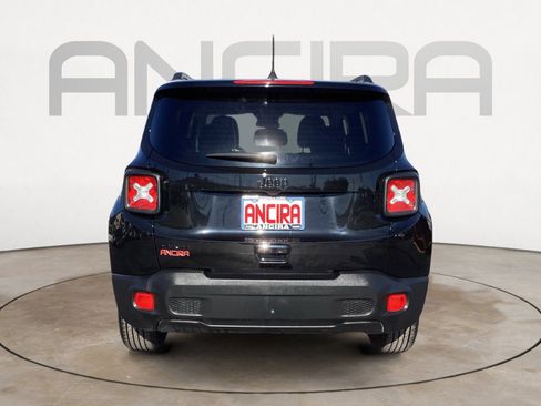 Used 2023 Jeep Renegade Latitude image 13