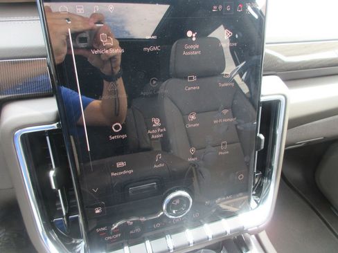 New 2026 GMC Yukon XL Elevation w/ Elevation Premium Package AWD/4WD image 19