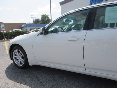 Used 2011 INFINITI G37 x Sedan w/ Premium Pkg AWD/4WD image 10