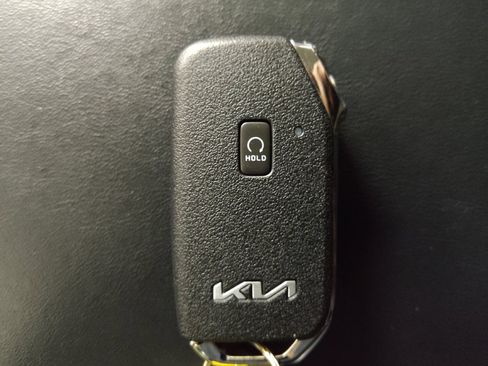 Used 2022 Kia Telluride LX AWD/4WD image 32