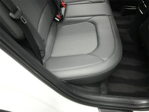 Used 2024 Kia Niro EX image 27