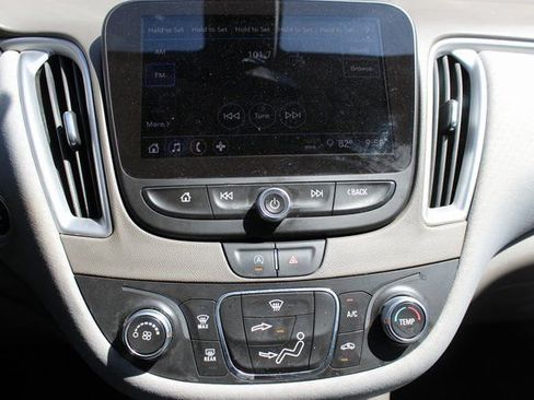 Used 2021 Chevrolet Malibu LS image 19