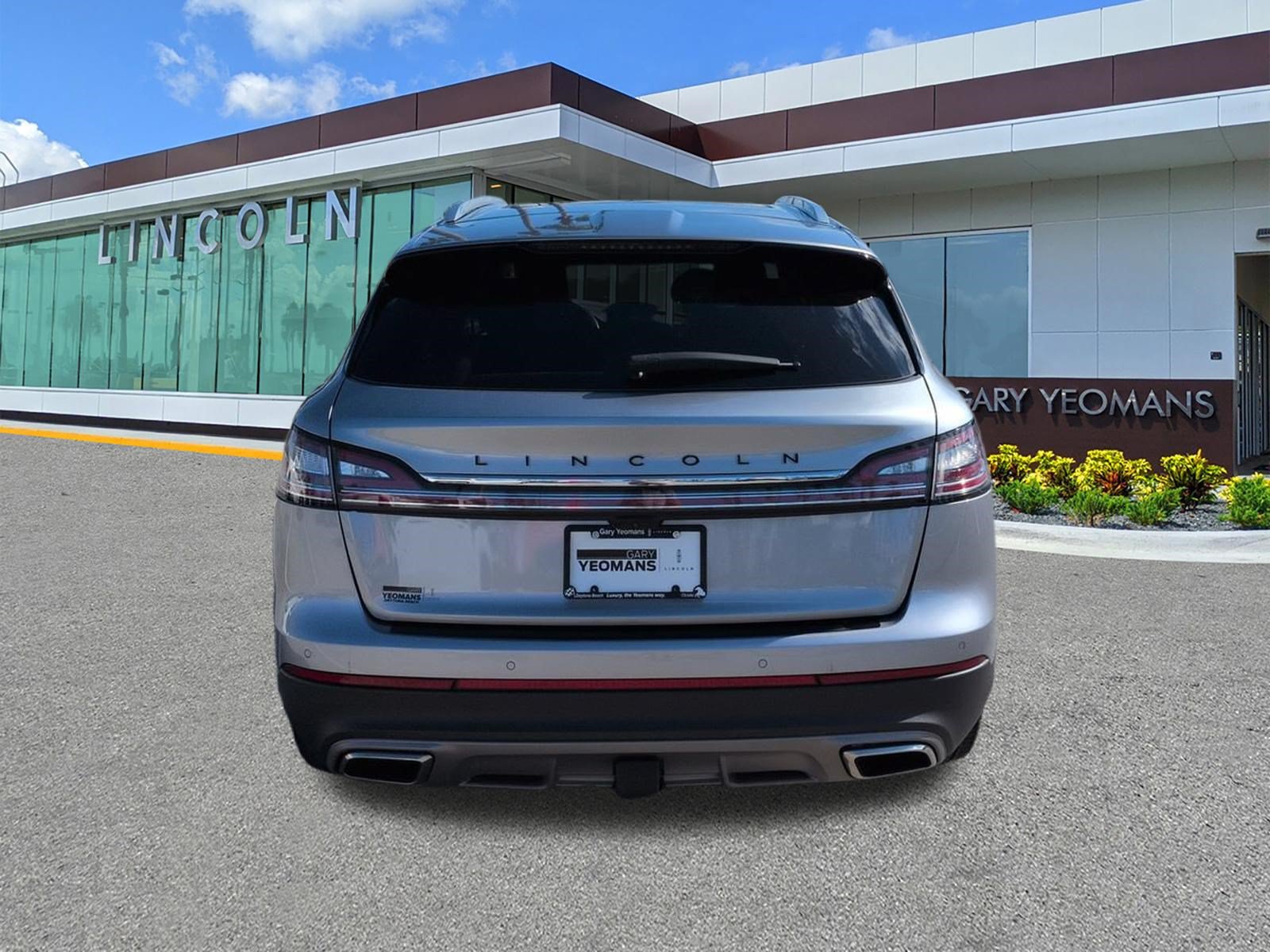 Certified 2023 Lincoln Nautilus Black Label w/ Class II Trailer Tow Package AWD/4WD image 6