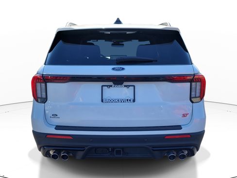 Used 2025 Ford Explorer ST w/ Sun And Sound Package image 5