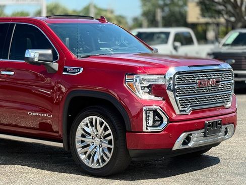 Used 2019 GMC Sierra 1500 Denali w/ Denali Ultimate Package AWD/4WD image 12