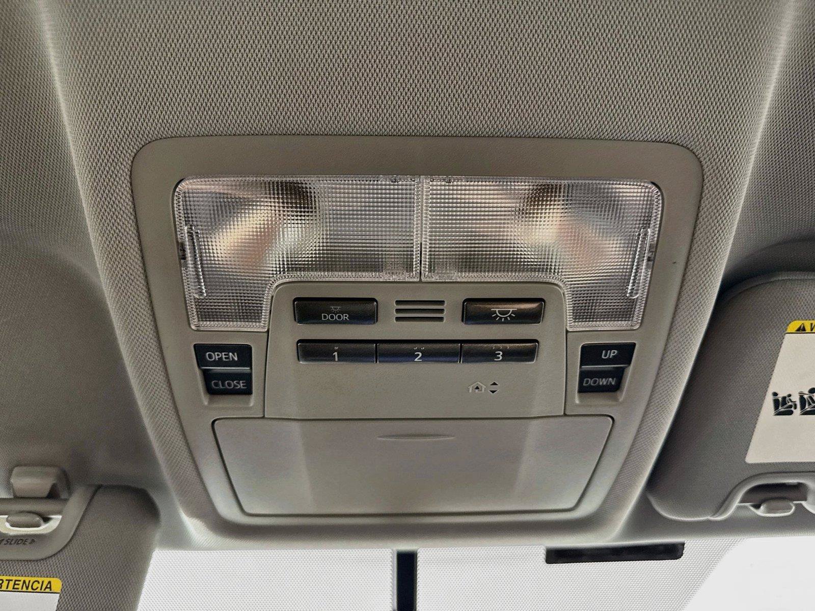 Used 2015 Toyota Highlander Limited FWD image 21