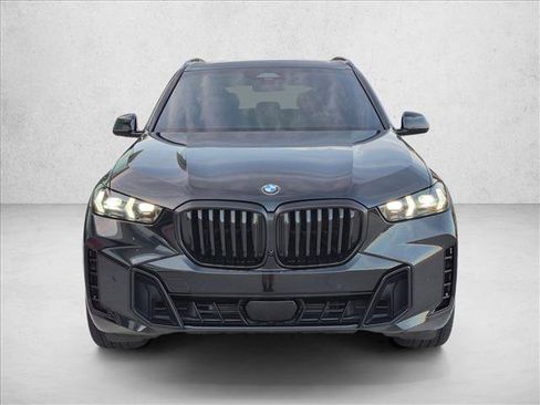 Used 2024 BMW X5 sDrive40i w/ M Sport Package RWD image 2