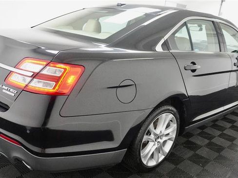 Used 2016 Ford Taurus Limited image 7