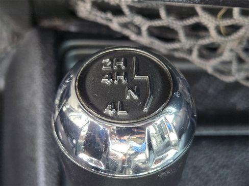 Used 2014 Jeep Wrangler Unlimited Sahara w/ Connectivity Group image 18