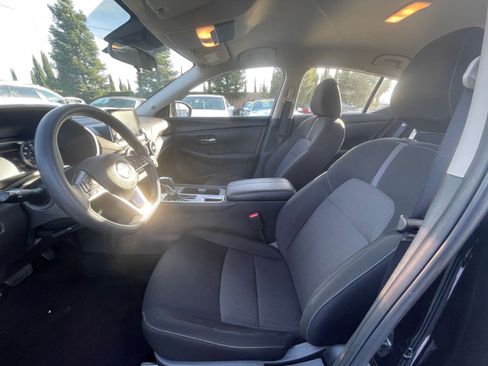 Used 2025 Nissan Sentra SV image 27