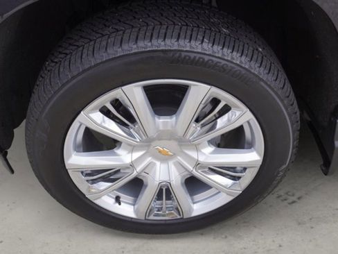 Used 2022 Chevrolet Silverado 1500 High Country w/ Technology Package image 10