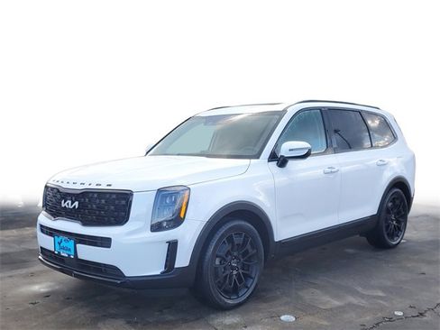 Used 2022 Kia Telluride EX w/ EX Premium Package image 2
