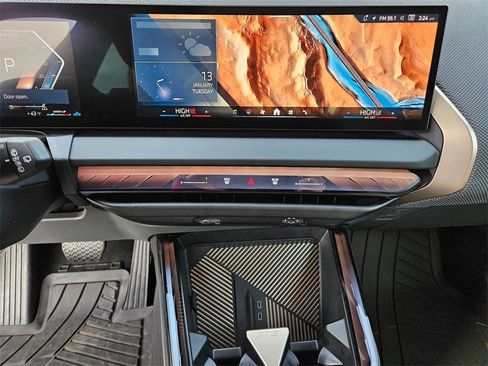 Used 2025 BMW X3 xDrive30i w/ Convenience Package image 15