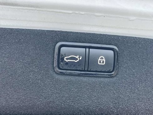 Used 2018 Genesis G80 3.3T Sport RWD image 23