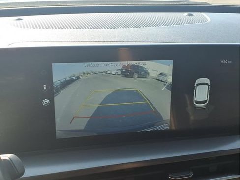 Used 2024 Kia Telluride S w/ S Sunroof Package FWD image 9