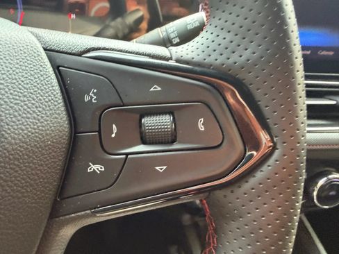 Used 2025 Chevrolet TrailBlazer RS w/ Convenience Package FWD image 14
