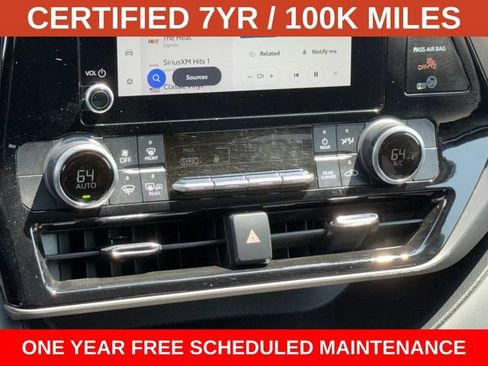 Used 2023 Toyota Highlander LE AWD/4WD image 21