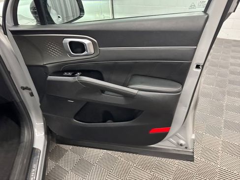 Certified 2022 Kia Sorento SX FWD image 19