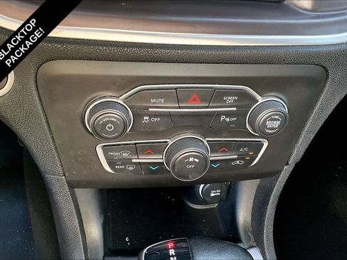 Used 2022 Dodge Charger SXT RWD image 32
