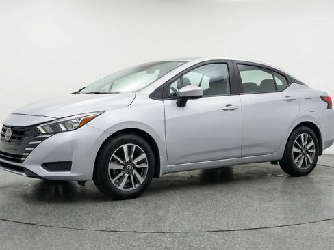 Used 2025 Nissan Versa SV FWD image 3