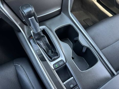 Used 2018 Honda Accord Sport image 30