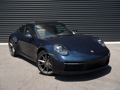 Certified 2021 Porsche 911 Carrera RWD image 20