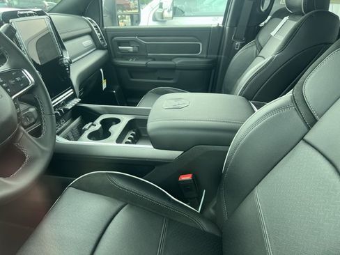 New 2026 RAM 2500 Laramie AWD/4WD image 6