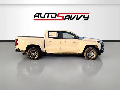 Used 2023 Chevrolet Colorado LT w/ LT Convenience Package II AWD/4WD image 8