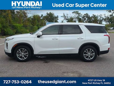 Used 2020 Hyundai Palisade SE FWD image 2